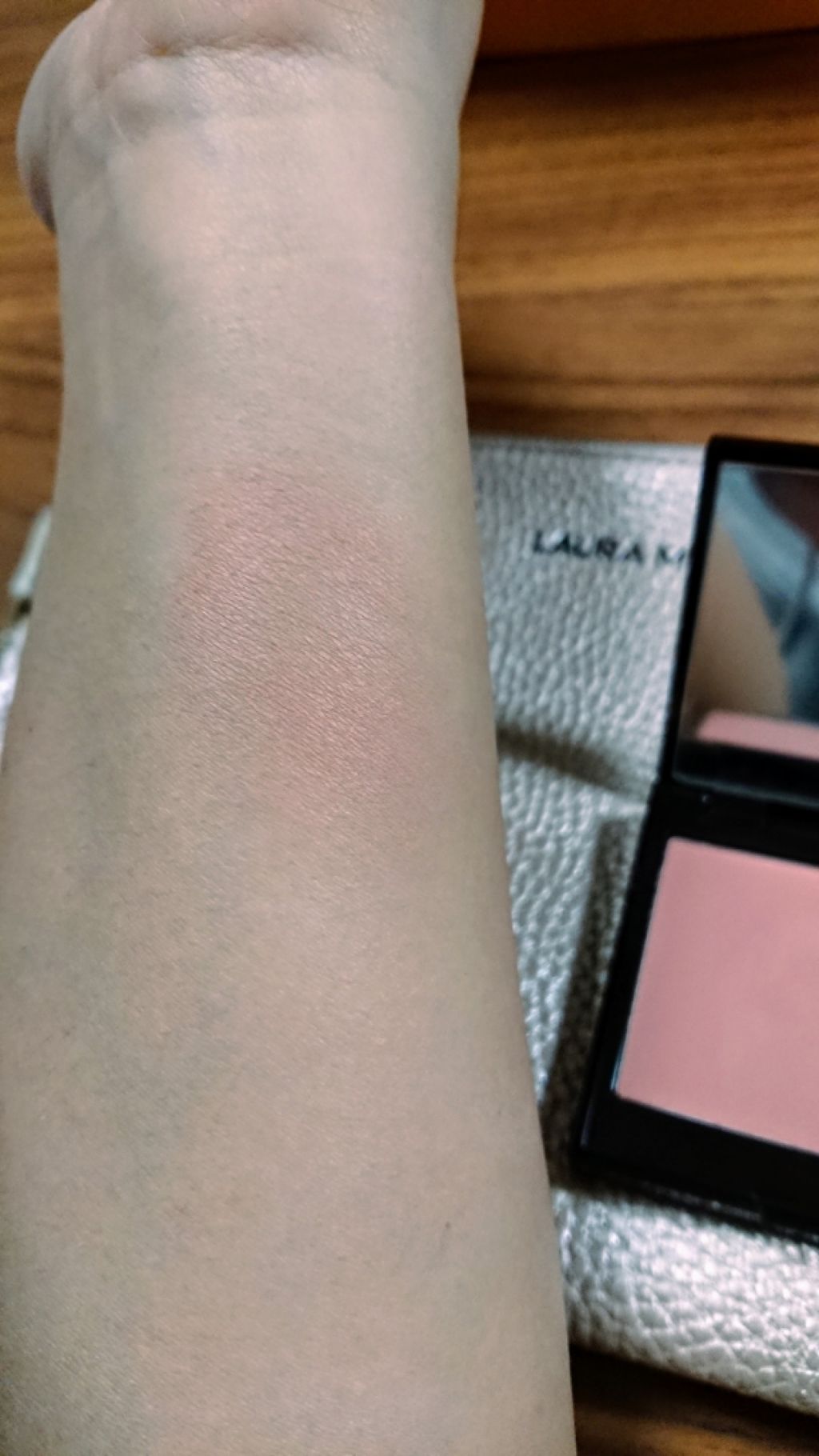 キャビアスティック アイカラー/ローラ メルシエ/スティックアイシャドウを使ったクチコミ（2枚目）