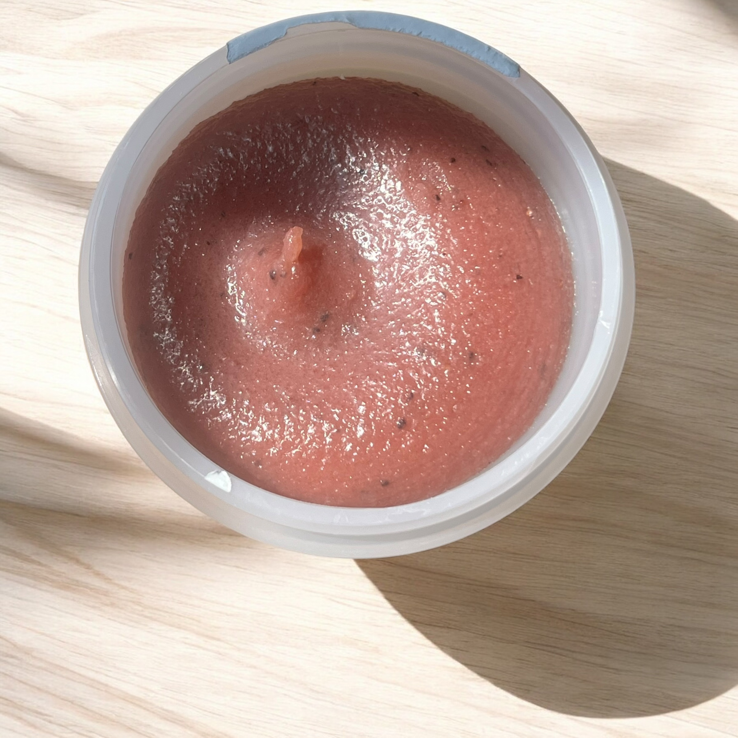 SKINFOOD ストロベリーシュガー フードマスクのクチコミ「SKINFOOD (スキンフード)
ストロベリーシュガー フードマスク
洗い流すホームケアマス.....」（2枚目）