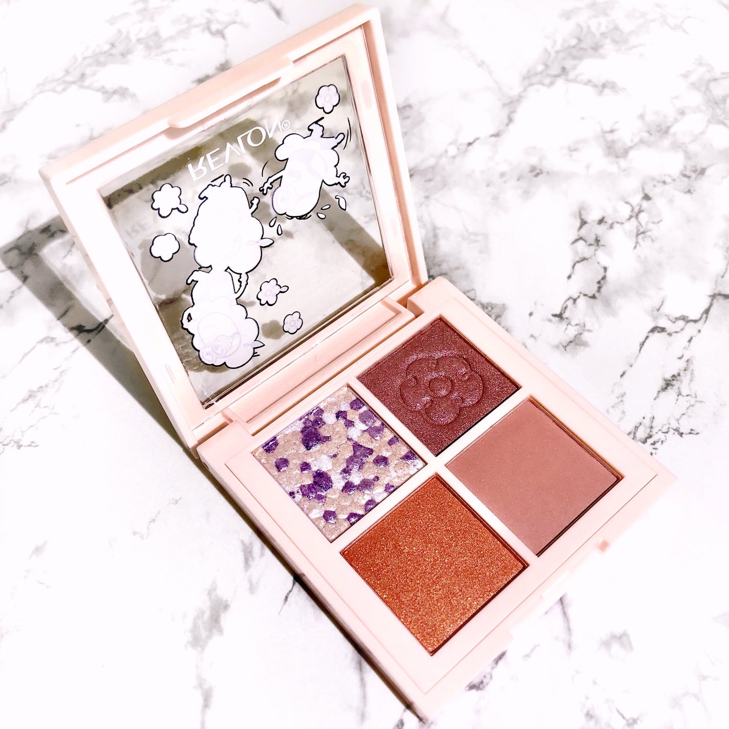 レブロン ダズル アイシャドウ クアッド/REVLON/アイシャドウパレットを使ったクチコミ(3枚目)