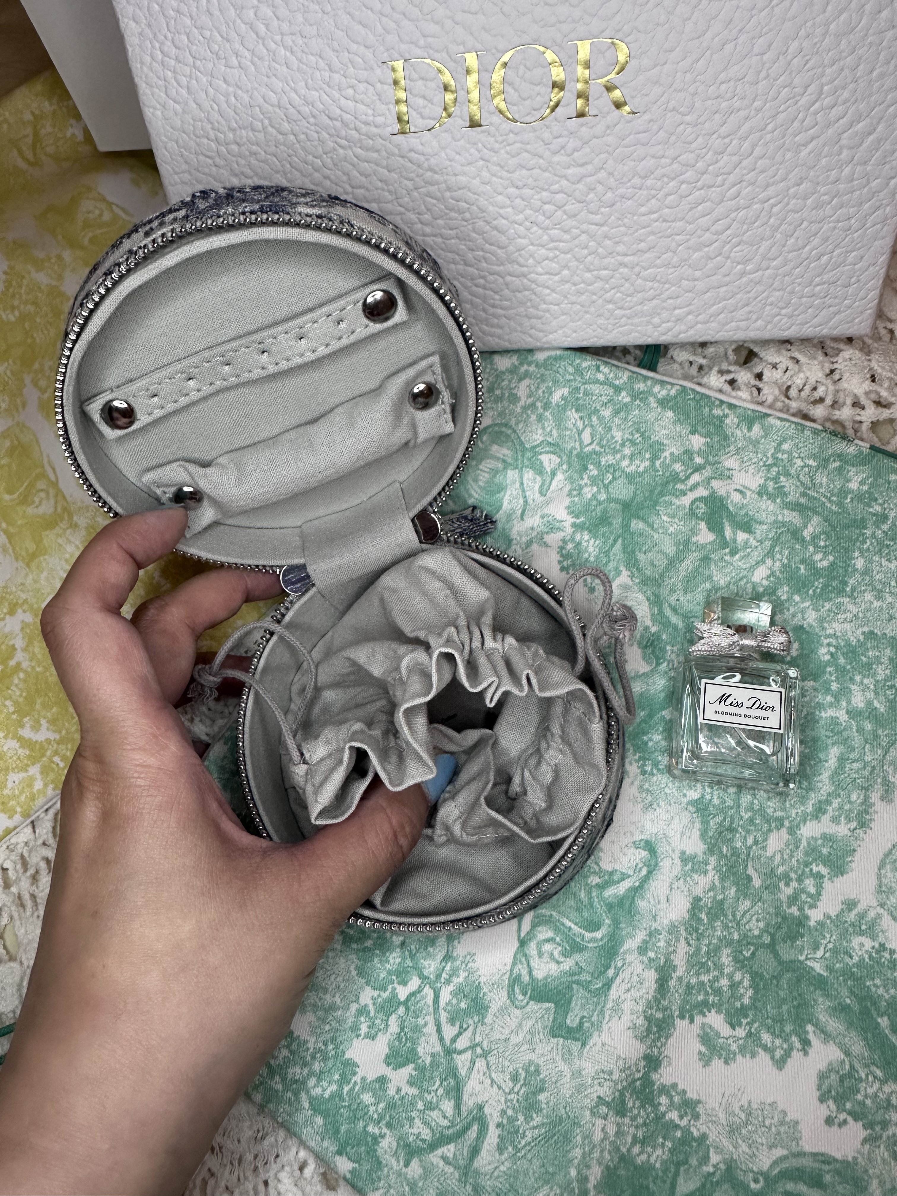 ミス ディオール ブルーミング ブーケ(オードゥトワレ)/Dior/香水(レディース)を使ったクチコミ（2枚目）