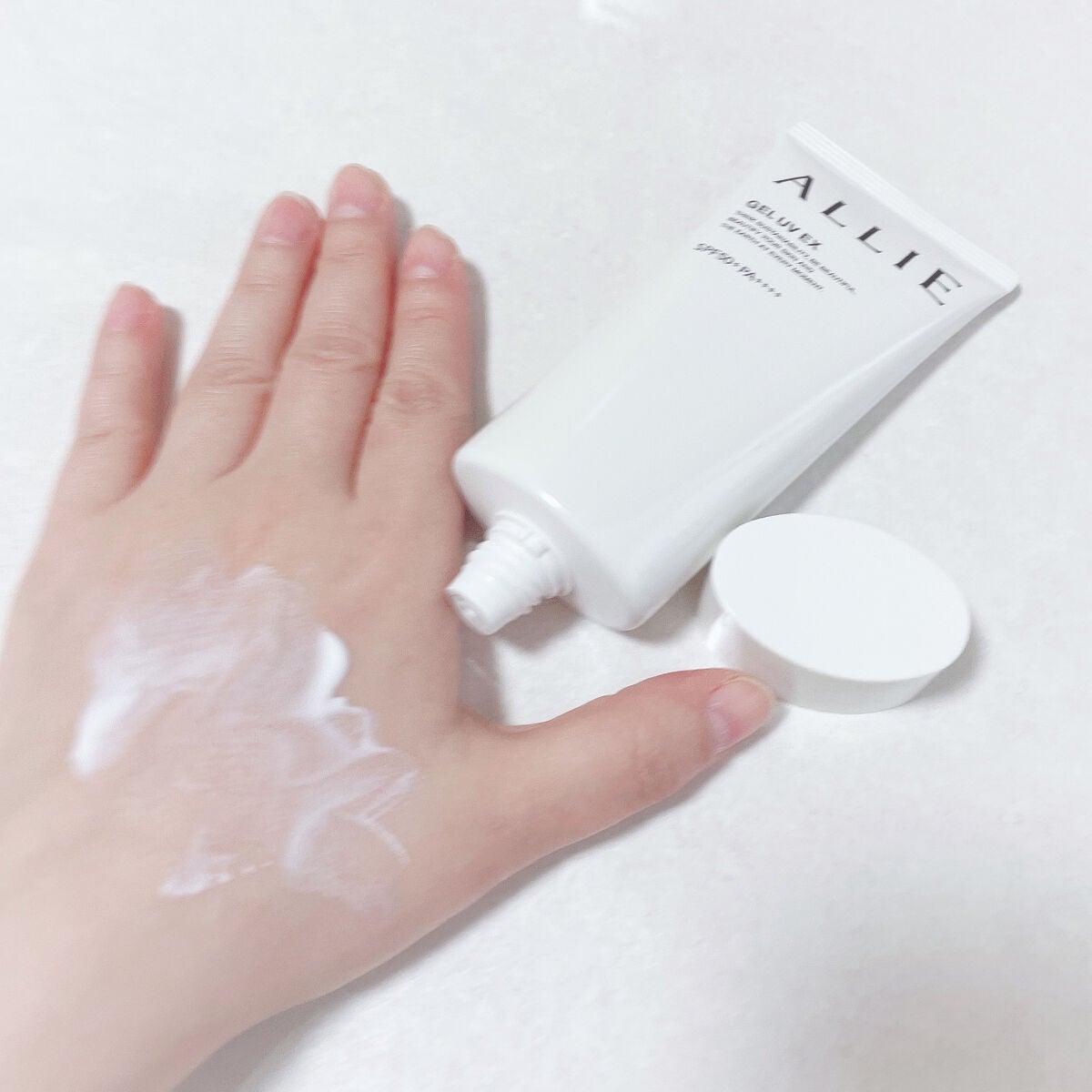 みほ on LIPS 「アリィークロノビューティジェルUVEX90g★★★★★☆サイズ..」(3枚目)