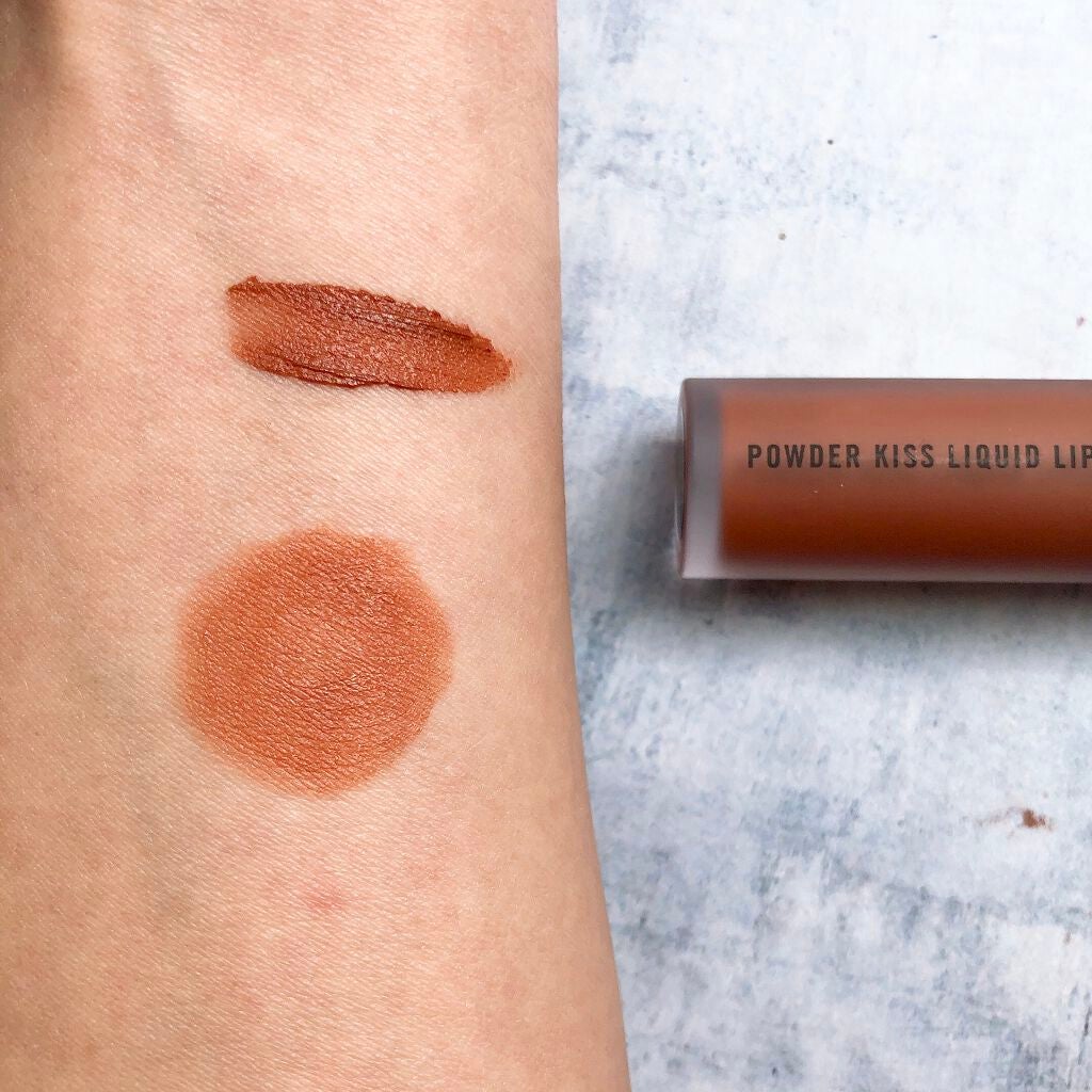 パウダー キス リキッド リップカラー/M・A・C/口紅を使ったクチコミ(3枚目)