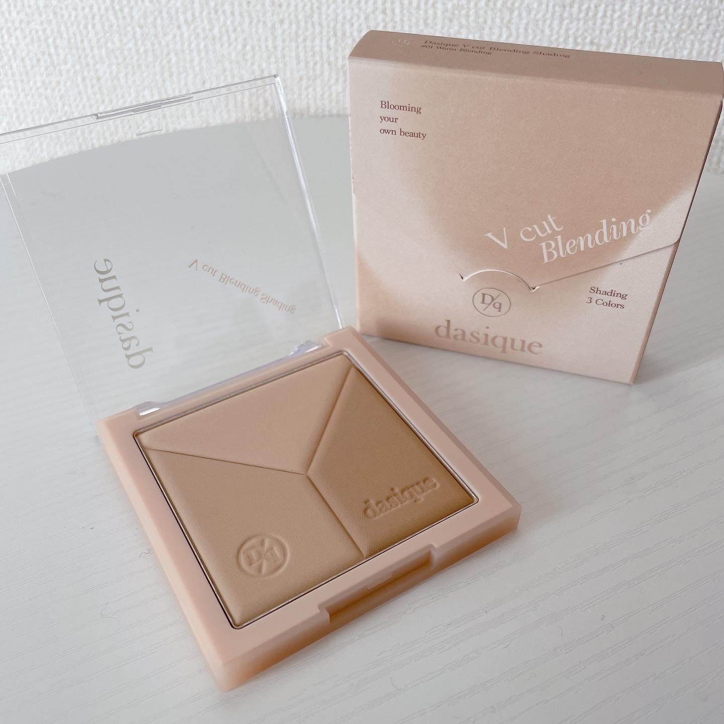 Vカットブレンディングシェーディング/dasique/シェーディングを使ったクチコミ（2枚目）