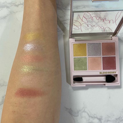 オーラクリエイション 105 ゴールデンキウイ&スウィートピンク(限定カラー)/BLEND BERRY/アイシャドウパレットを使ったクチコミ(3枚目)