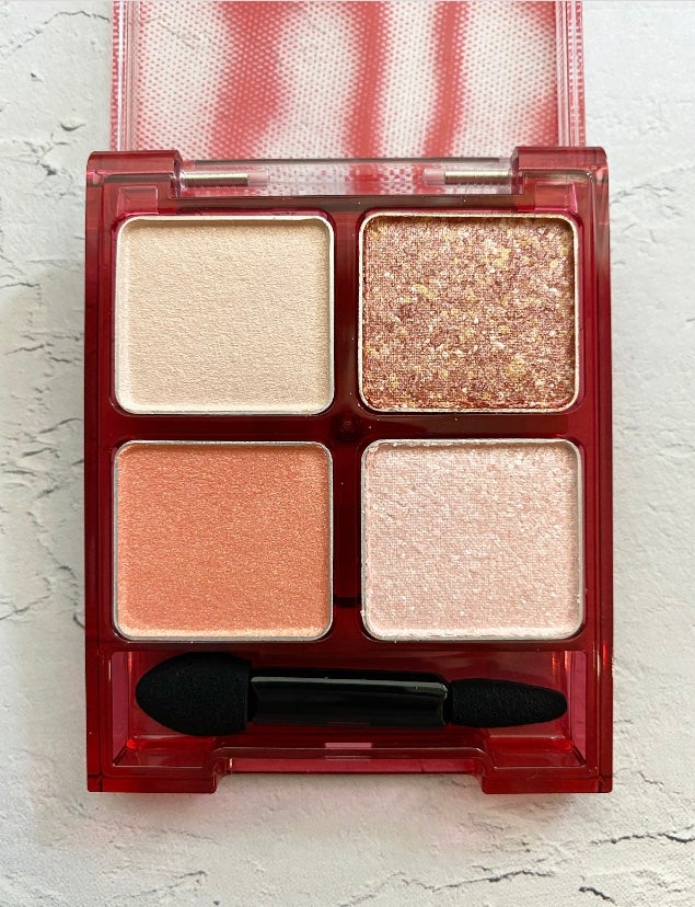 ビーチバカンスグリッターパレット/KATE/アイシャドウパレットを使ったクチコミ(2枚目)