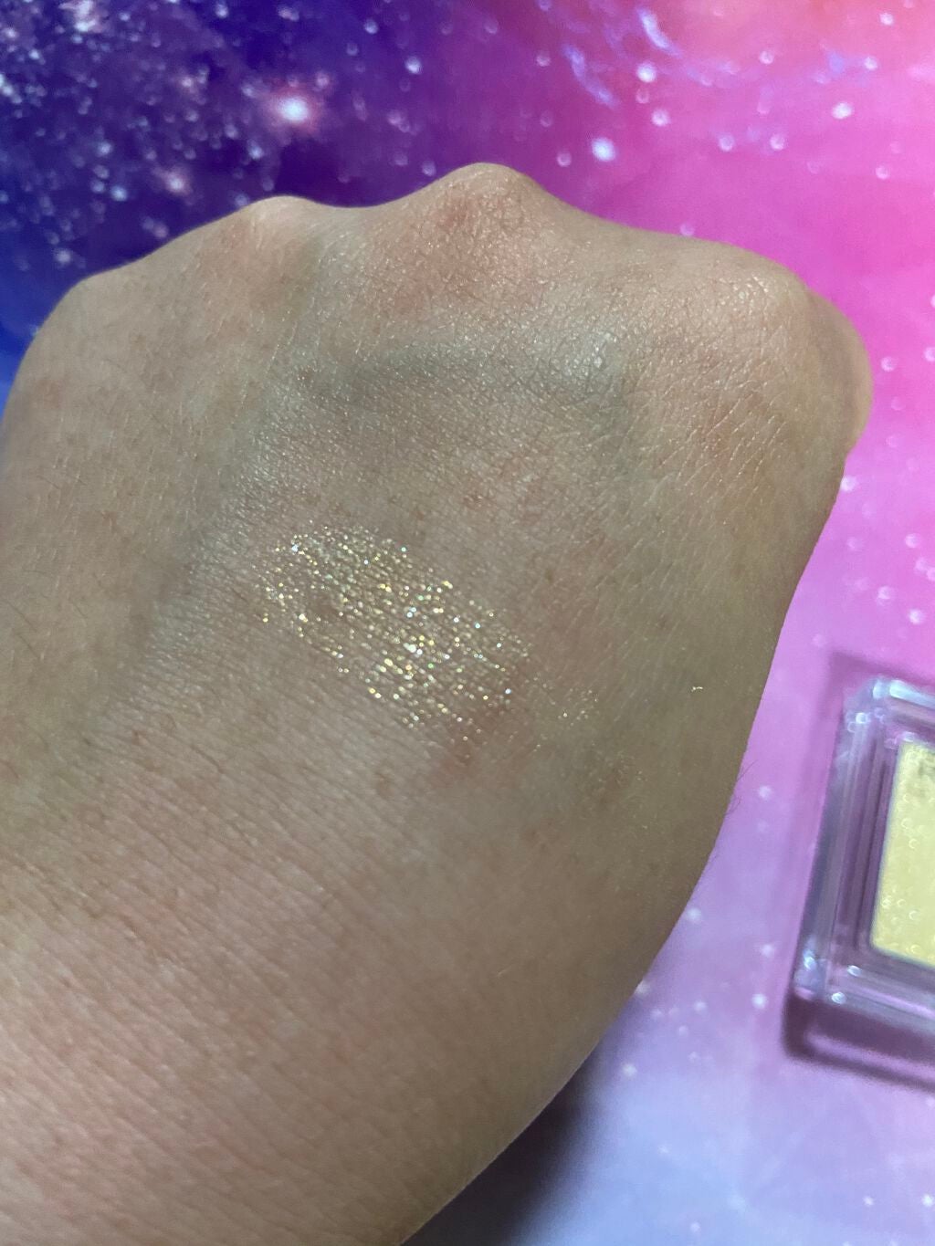 プリズム パウダーアイカラー/リンメル ロンドン/単色アイシャドウを使ったクチコミ(3枚目)