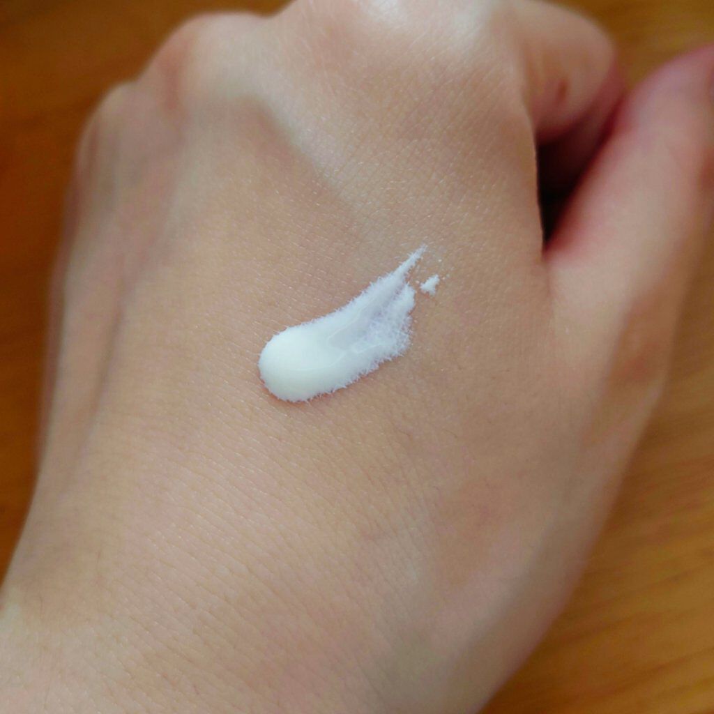 コンフォート ＵＶ ミルク ［ラスター クリア］/do natural/日焼け止めミルクを使ったクチコミ（3枚目）