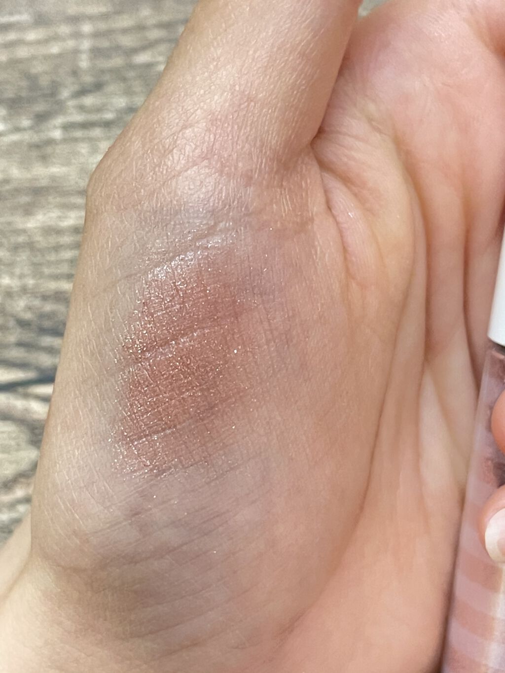 チップオン アイカラー/ettusais/リキッドアイシャドウを使ったクチコミ（2枚目）