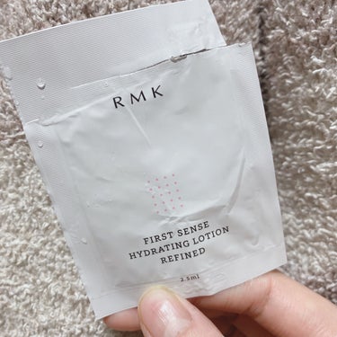 RMK ファーストセンス ハイドレーティングローション リファインドのクチコミ「サンプルを頂いたので使ってみました🙋‍♀️
シャバシャバ系の化粧水なので、
べたつくのが苦手な.....」（1枚目）