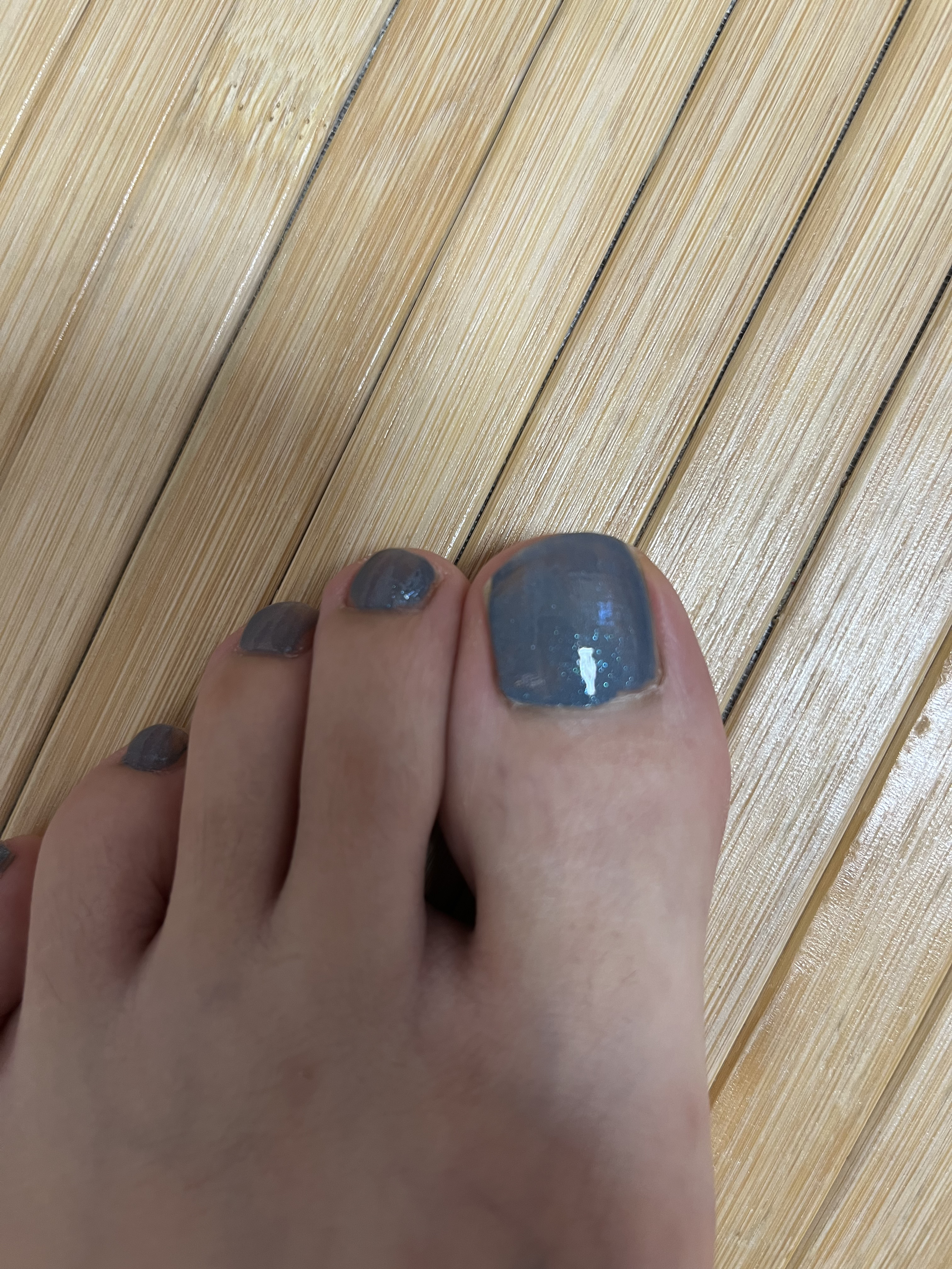 カラフルネイルズ N85 9PM/キャンメイク/マニキュアを使ったクチコミ（3枚目）