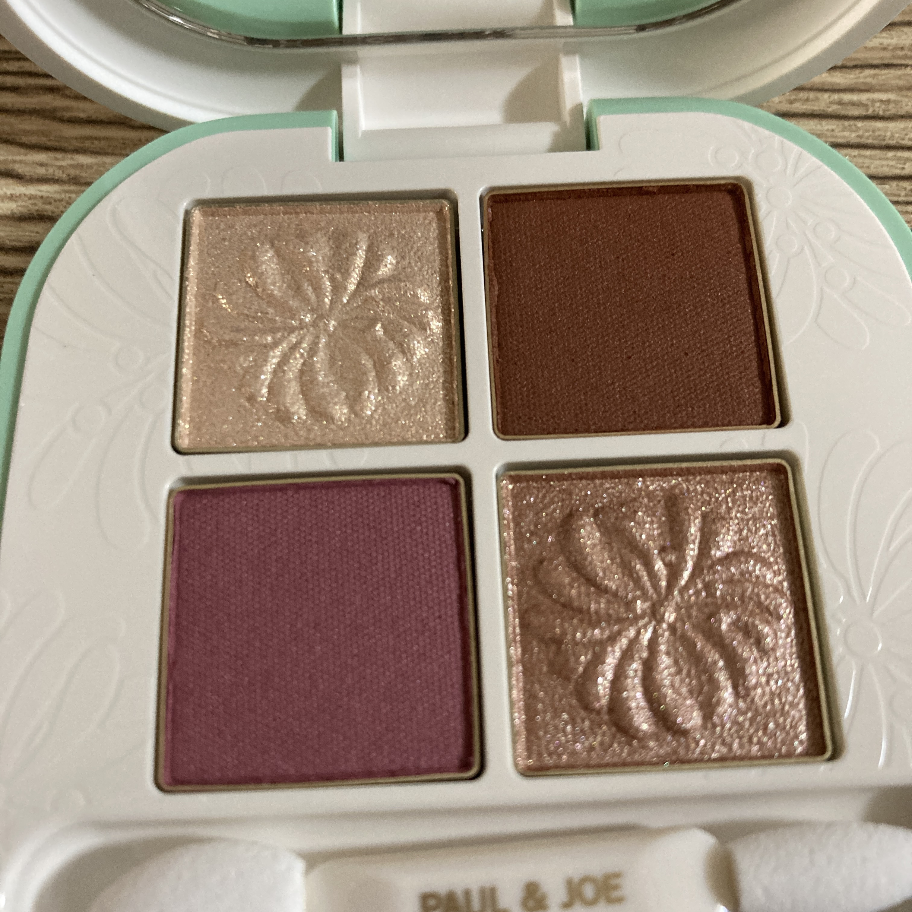 リップスティック 16 オペラの楽譜/PAUL & JOE BEAUTE/口紅を使ったクチコミ（2枚目）