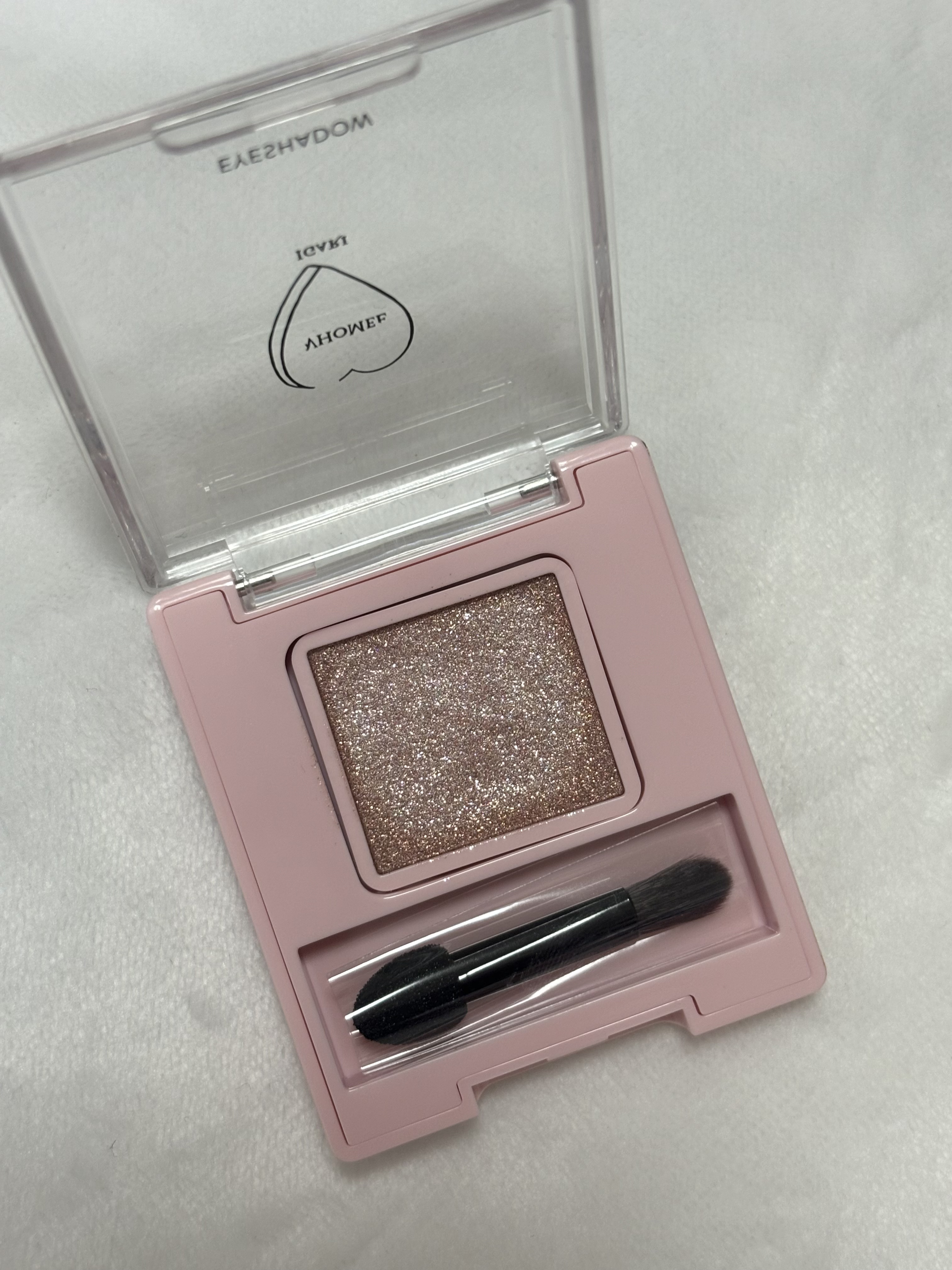 フーミー シングルラメシャドウ メリンダベージュ/WHOMEE/単色アイシャドウを使ったクチコミ（2枚目）