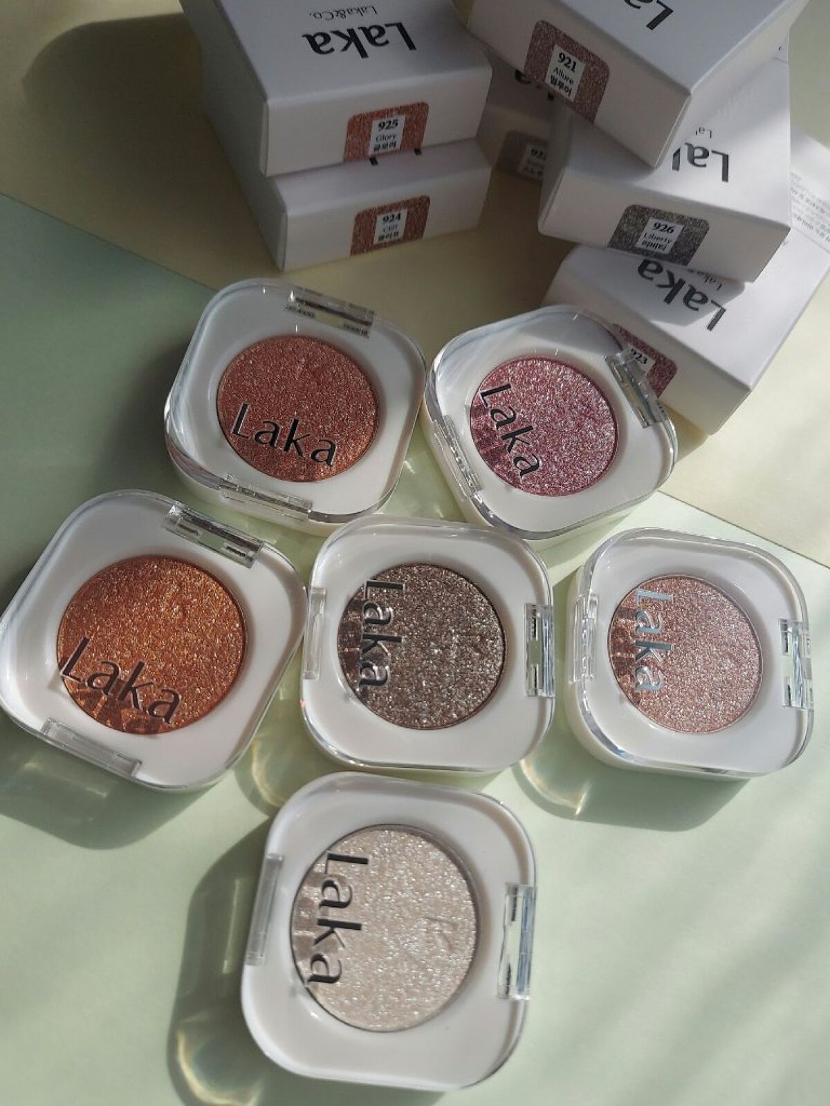 モノアイシャドウ/Laka/単色アイシャドウを使ったクチコミ（2枚目）