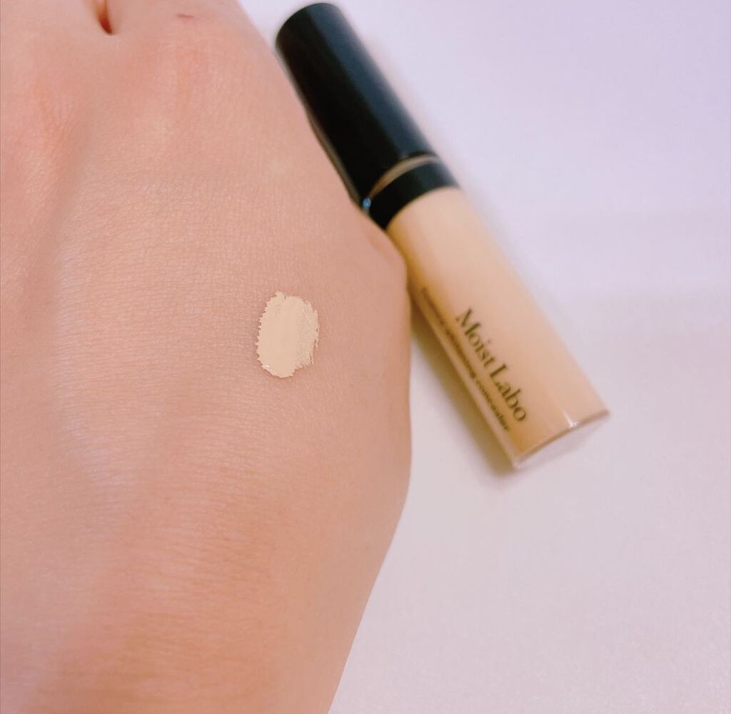 モイストラボ エッセンス薬用美白コンシーラー ナチュラルベージュ01/Moist Labo/リキッドコンシーラーを使ったクチコミ（2枚目）