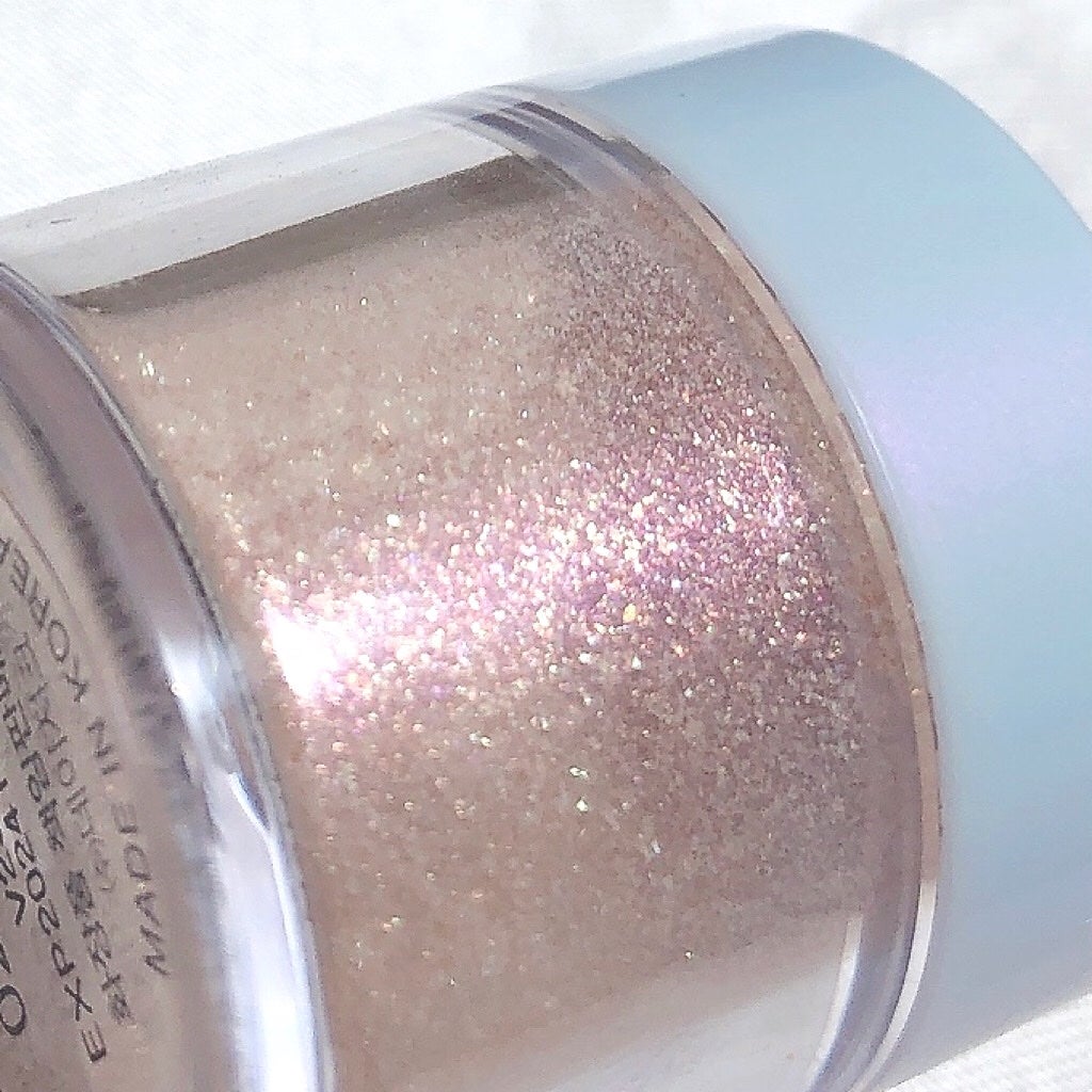 スターリット リキッドグリッター/dasique/メイクアップを使ったクチコミ(4枚目)