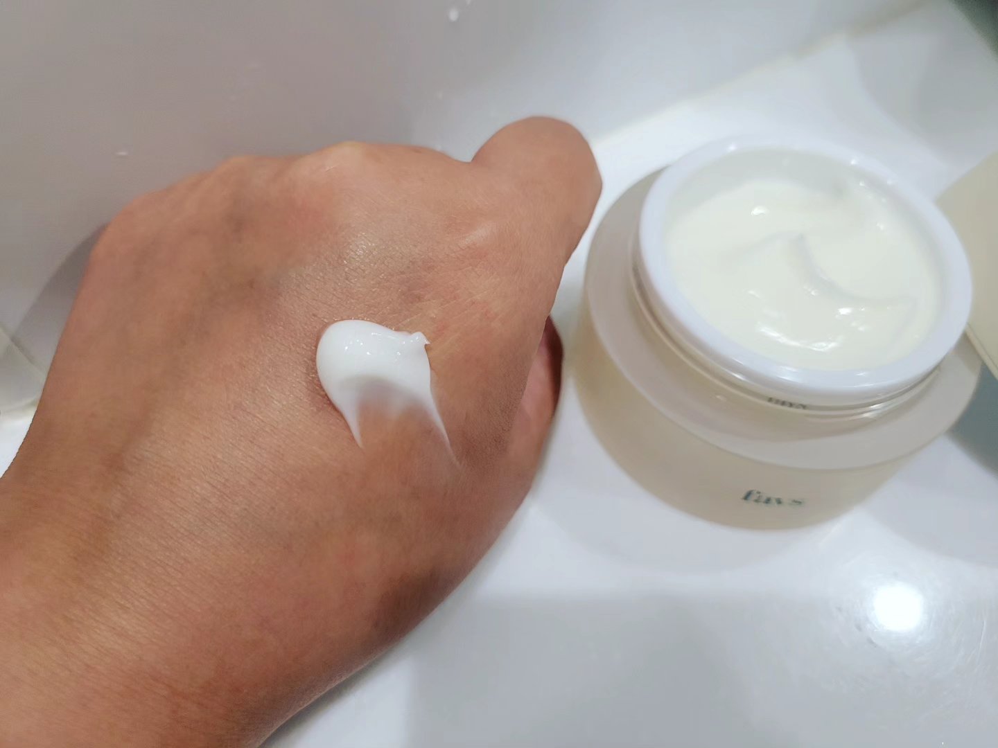 ペプチドハイドレーティングクリーム/favs/フェイスクリームを使ったクチコミ（3枚目）