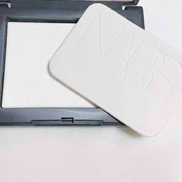 ライトリフレクティングセッティングパウダー　プレスト　N/NARS/プレストパウダーを使ったクチコミ（3枚目）