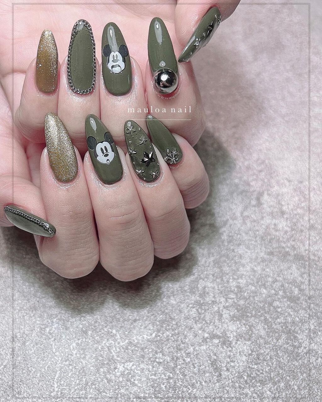 #ネイル,#カーキネイル,#秋ネイル,#アートネイル,#海ネイル,#スタッズネイル,#ニュアンスネイル,#くすみカラーネイル,#サマーネイル,#ミラーネイル,#カラフルネイル,#マグネットネイル,#ミッキーマウスネイル,#シンプルネイル,#ミッキーネイル,#ディズニーネイルのネイルデザイン