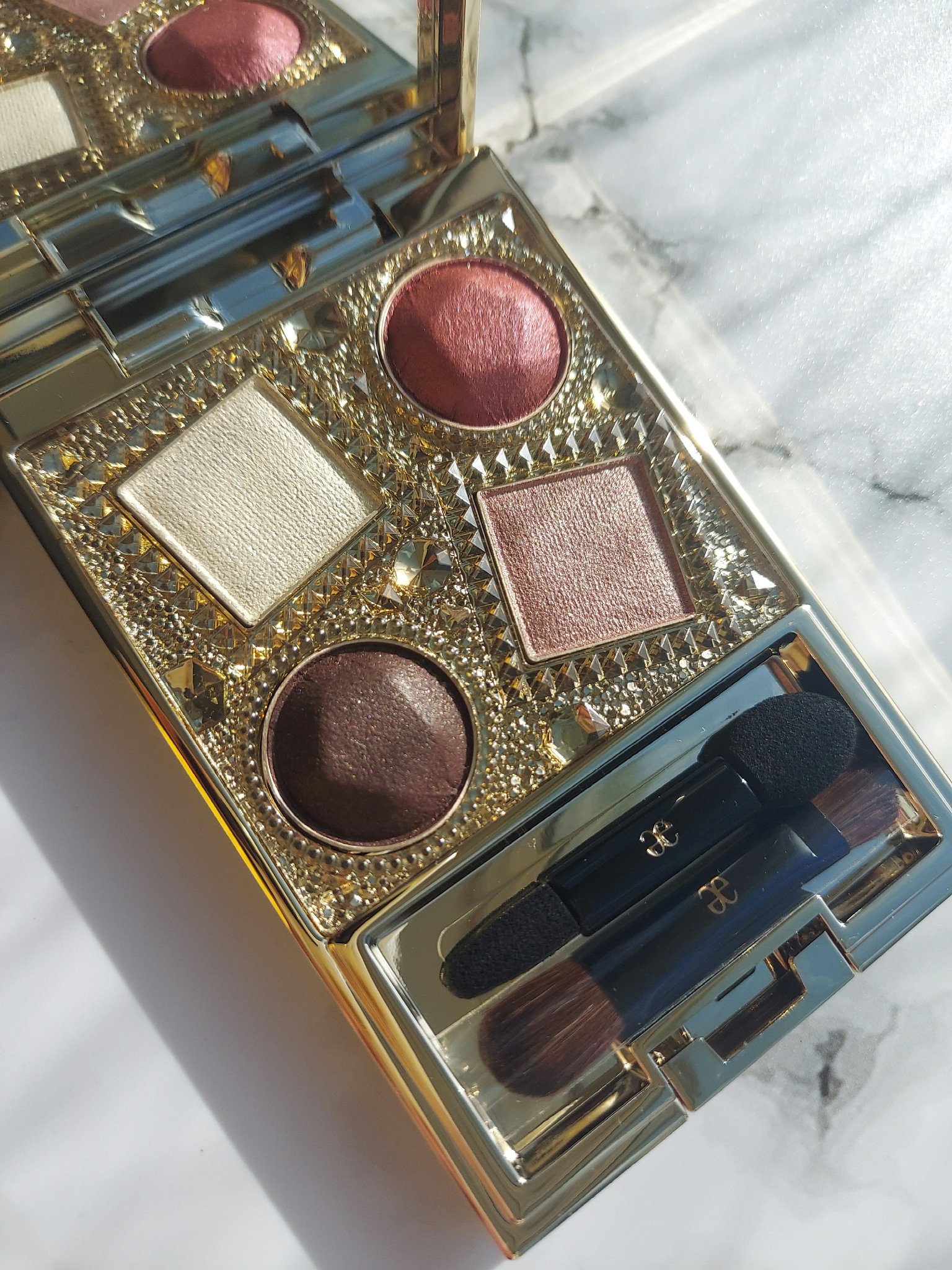 エレガンス ヌーヴェル アイズ/Elégance/アイシャドウパレットを使ったクチコミ（1枚目）