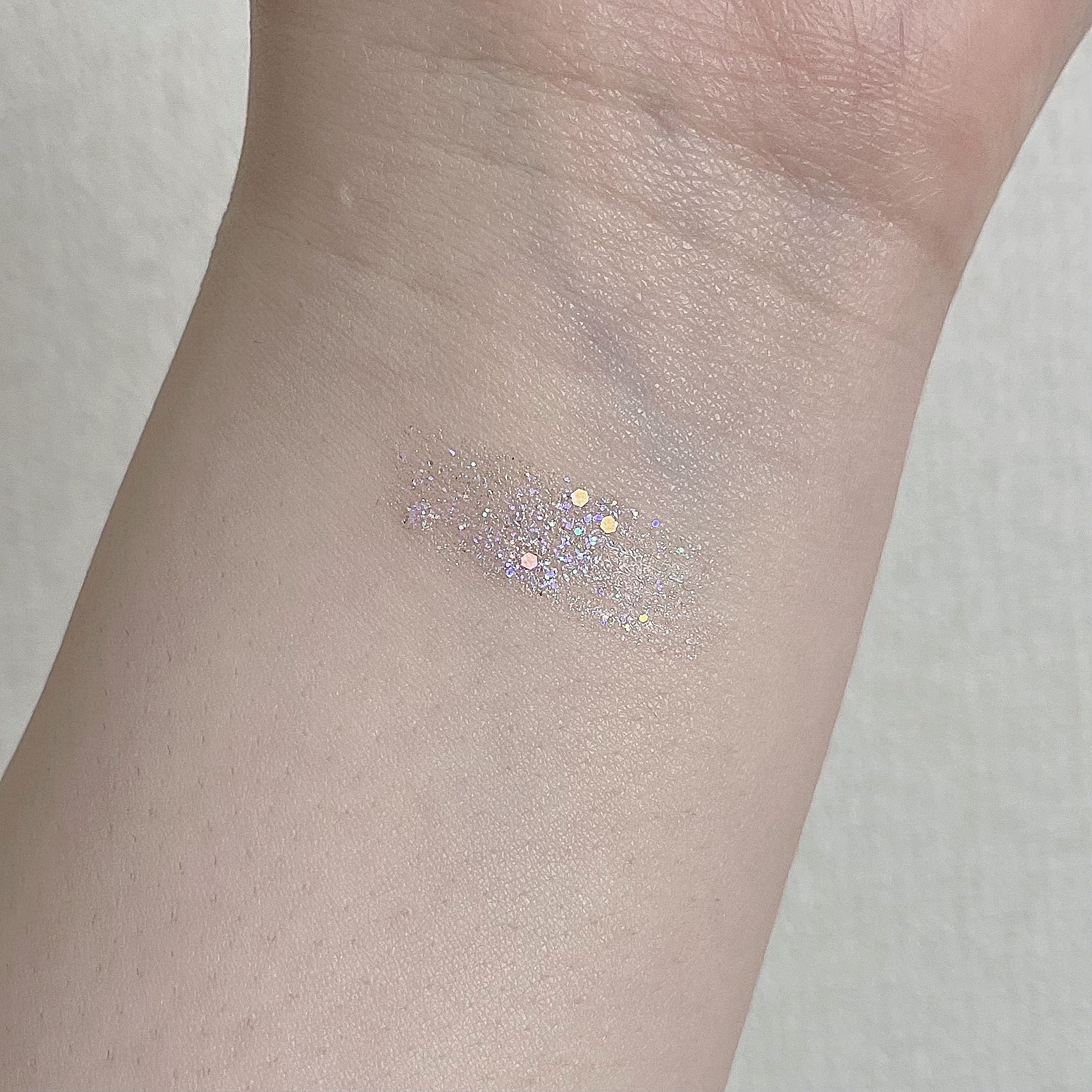 リキッド グリッター シャドウ/rom&nd/グリッターを使ったクチコミ（3枚目）