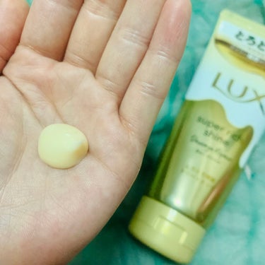 スーパーリッチシャイン ダメージリペア とろとろ補修トリートメント/LUX/洗い流すヘアトリートメントを使ったクチコミ（2枚目）