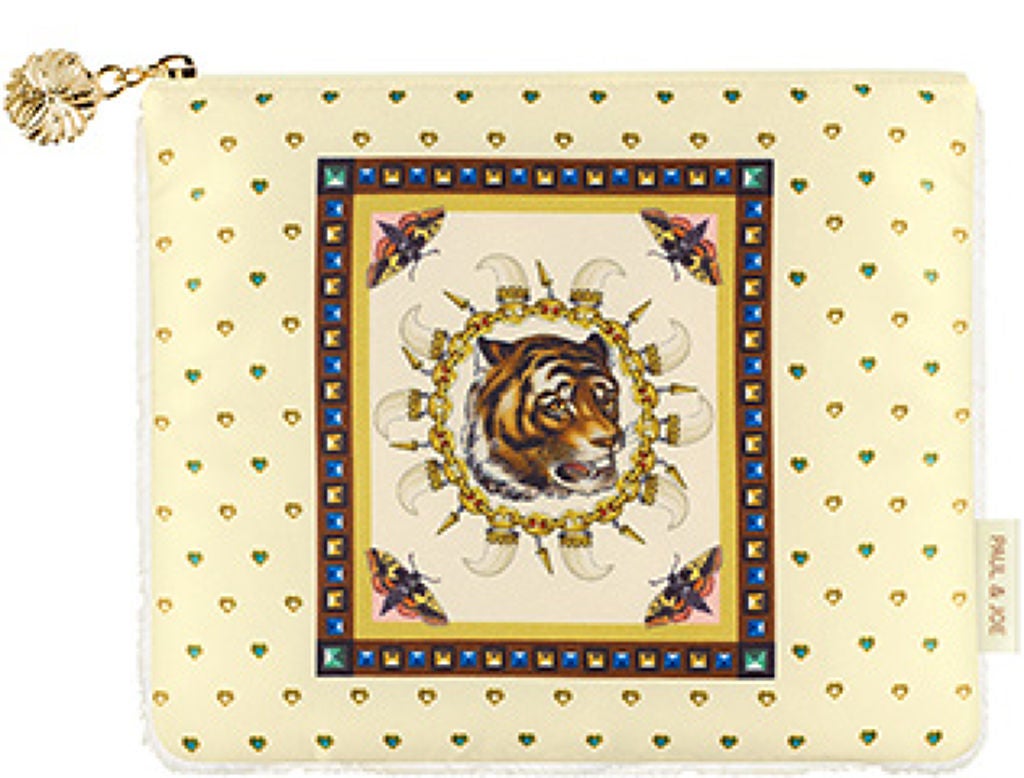 メイクアップコレクション 2019 ポーチ1