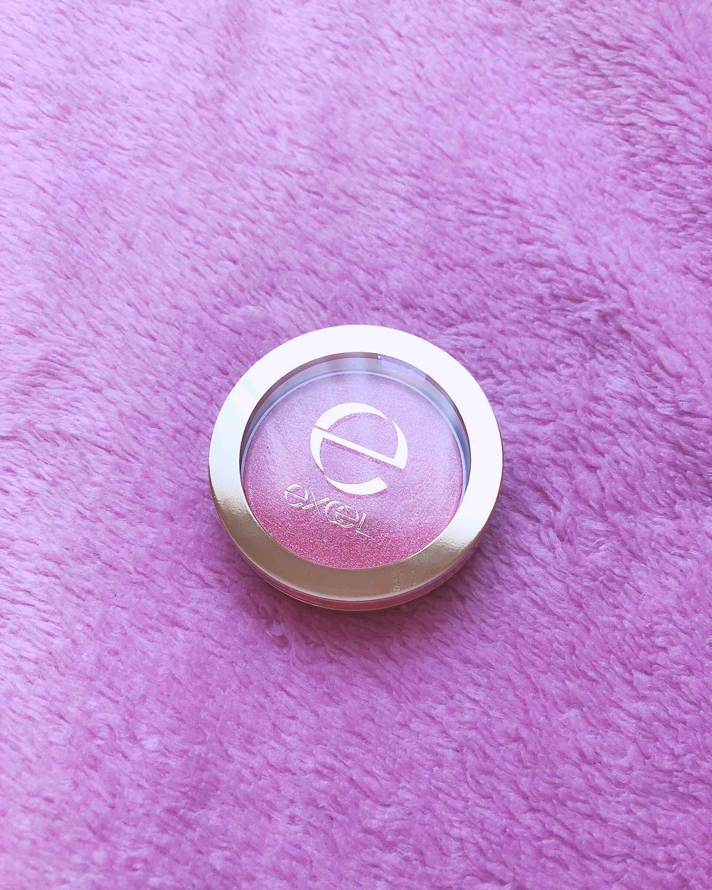 シャイニーシャドウ N/excel/単色アイシャドウを使ったクチコミ（1枚目）