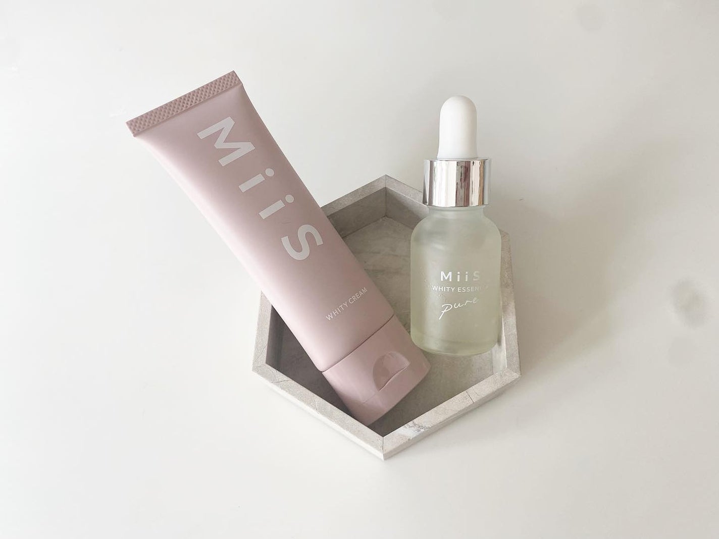 sarichan1219 on LIPS 「クレイ ペーストの新感覚歯磨き粉ホワイティクリームのあとにホワ..」(1枚目)