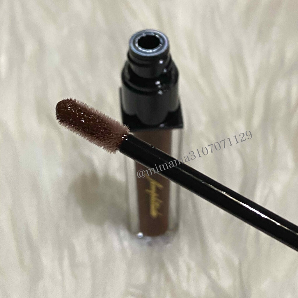 コンスピキュアス リップグロス/Amplitude/リップグロスを使ったクチコミ(2枚目)