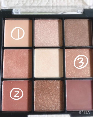 UR GLAM　BLOOMING EYE COLOR PALETTE/U R GLAM/アイシャドウパレットを使ったクチコミ（2枚目）