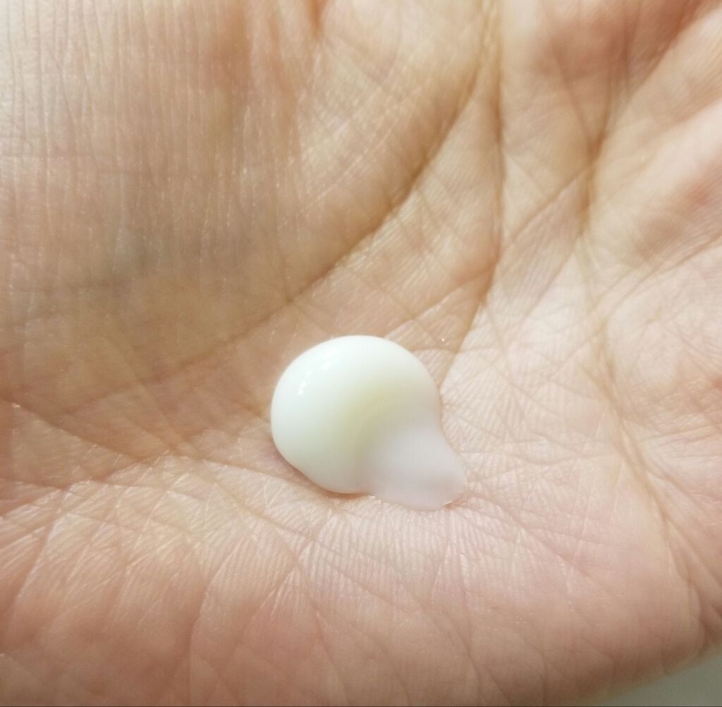 ヒノキハンド・ニークリーム/ヒノキ肌粧品/ハンドクリームを使ったクチコミ(2枚目)