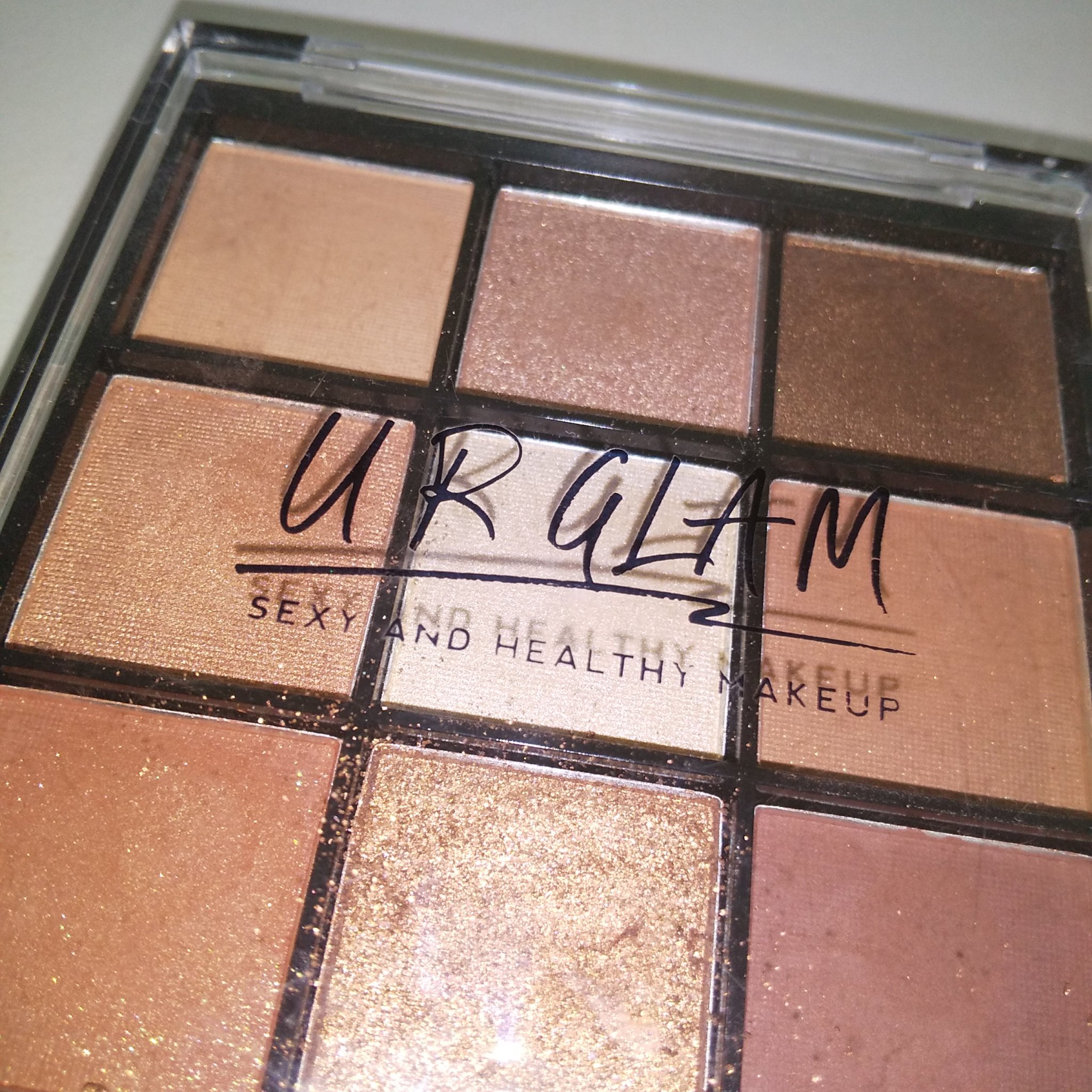 UR GLAM　BLOOMING EYE COLOR PALETTE/U R GLAM/アイシャドウパレットを使ったクチコミ（1枚目）