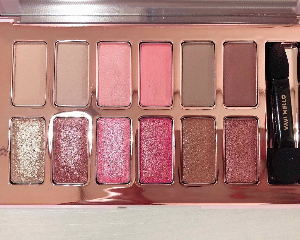 バレンタインボックス3ローズモーメント/VAVI MELLO/アイシャドウパレットを使ったクチコミ(4枚目)