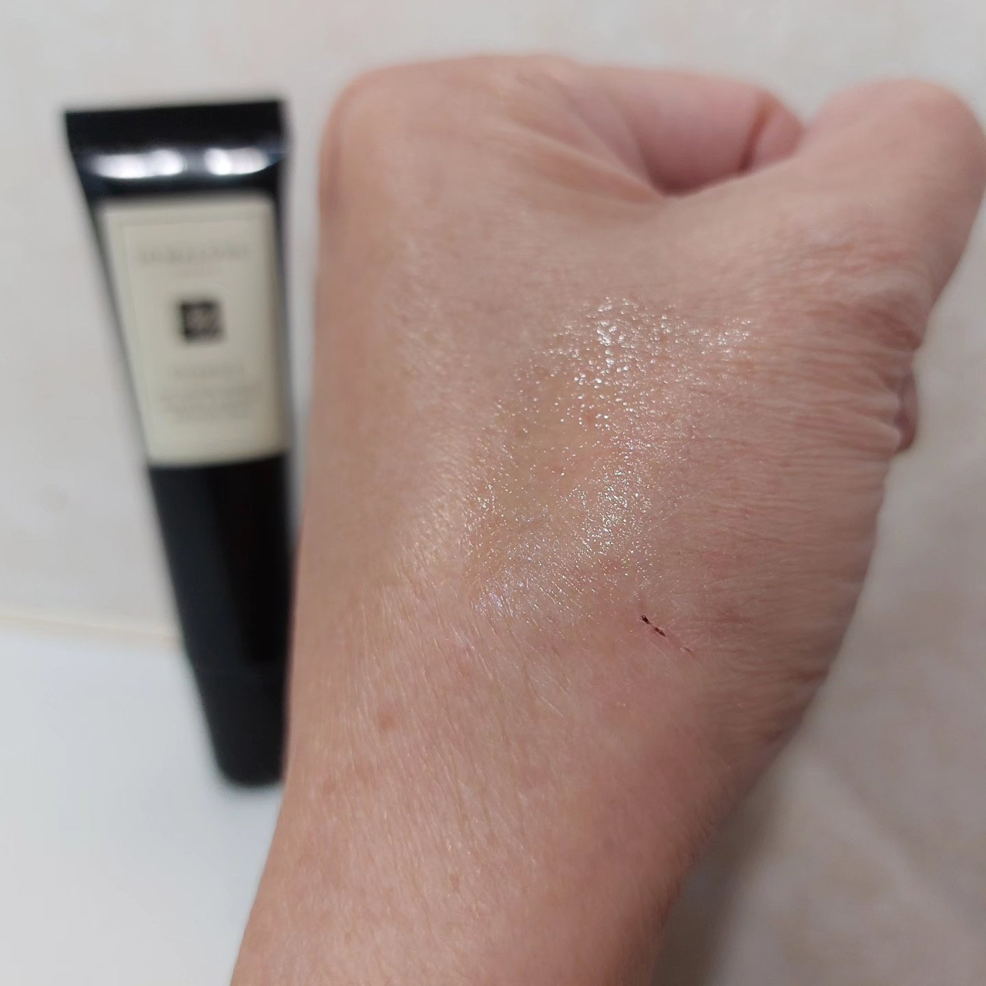 Jo MALONE LONDON E リップ コンディショナーのクチコミ「デリケートで乾燥しがちな唇に潤いを与え、やわらかく瑞々しい唇に保ってくれるリップ用トリートメン.....」（1枚目）