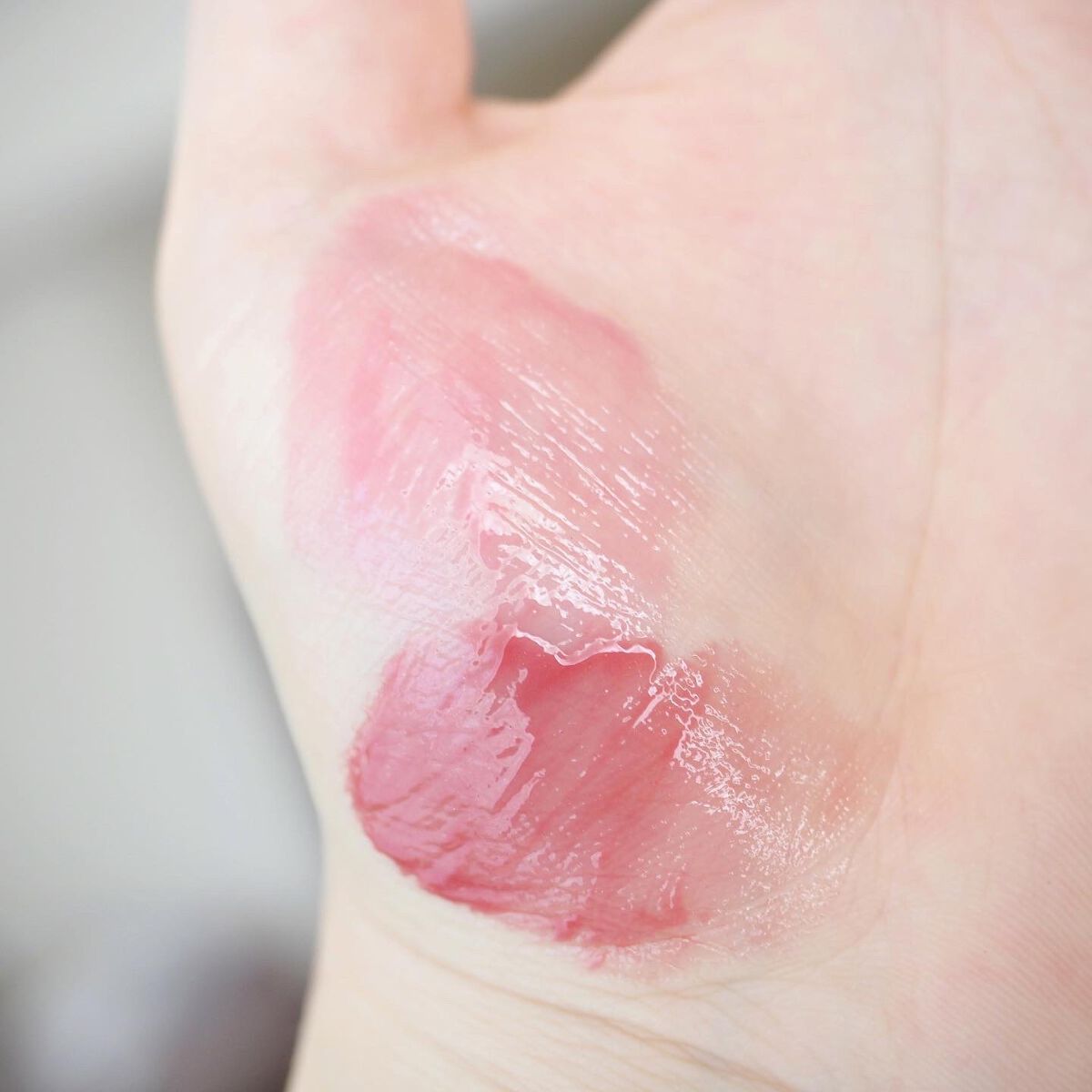 ジルスチュアート　クリスタルブルーム　リップブーケ セラム 05 lily fuchsia/JILL STUART/リッププランパーを使ったクチコミ（3枚目）