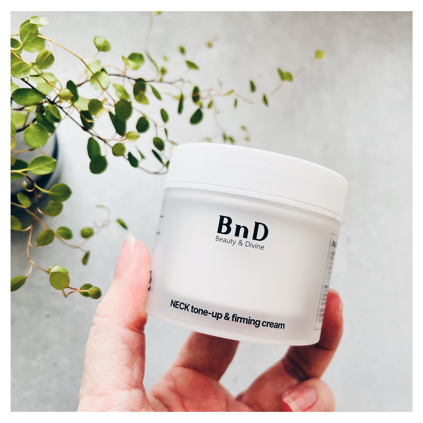 BnD ネックアイロン トーンアップ クリーム/BnD/ネック・デコルテケアを使ったクチコミ（2枚目）