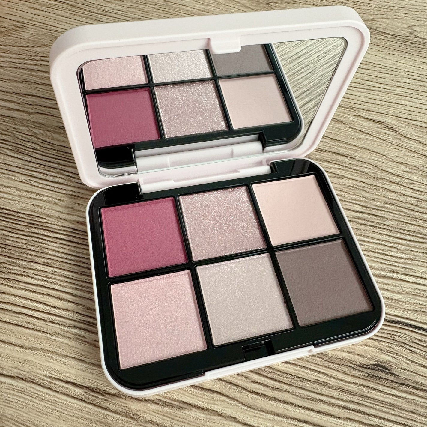 アイデザイナー n/SNIDEL BEAUTY/アイシャドウパレットを使ったクチコミ(3枚目)