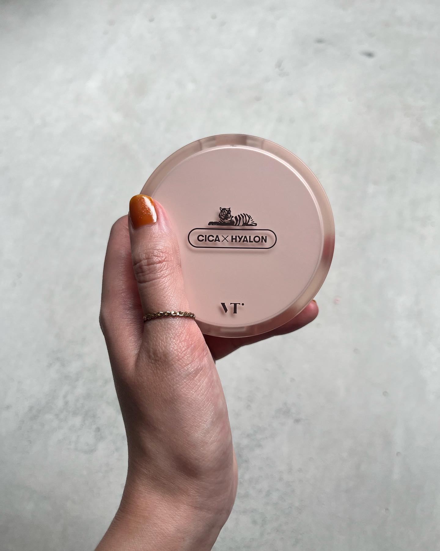 CICA エッセンススキンカバーパクト/VT/パウダーファンデーションを使ったクチコミ（1枚目）