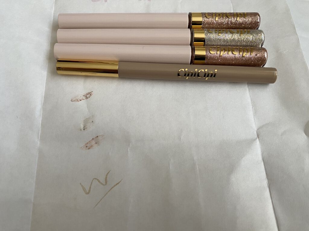 グリッターイルミネーションライナー/CipiCipi/リキッドアイライナーを使ったクチコミ（1枚目）