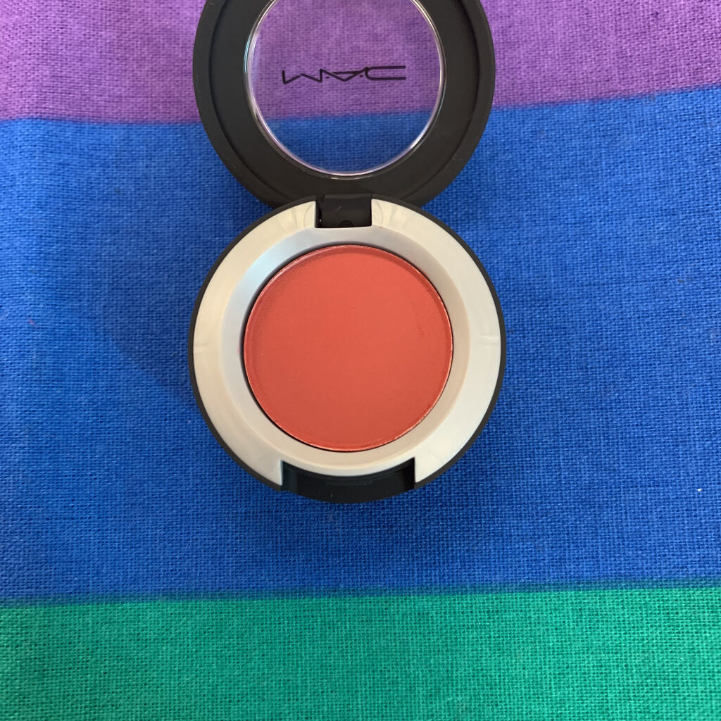 パウダー キス アイシャドウ ワーク, ワーク, ワーク/M・A・C/単色アイシャドウを使ったクチコミ（2枚目）