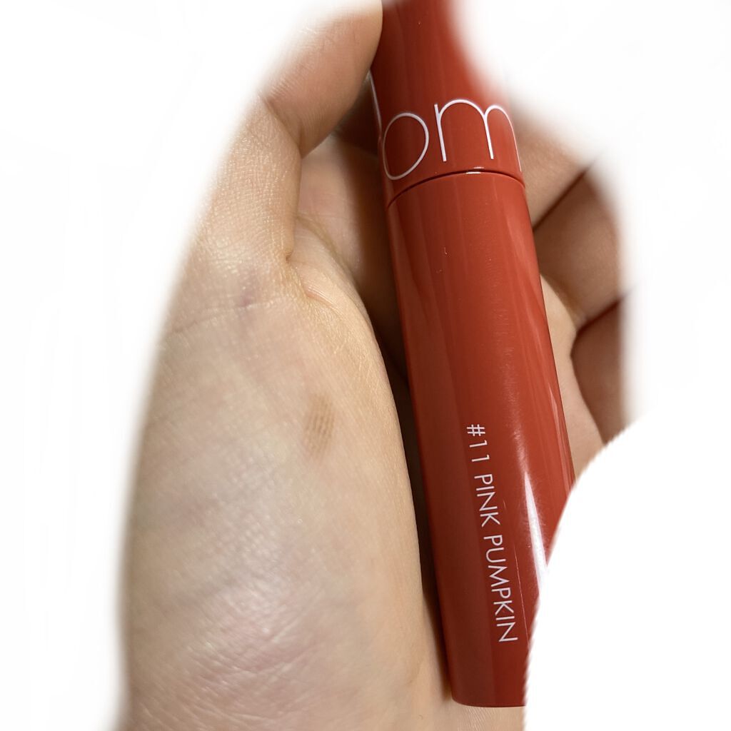 ジューシーラスティングティント/rom&nd/リップティントを使ったクチコミ（2枚目）