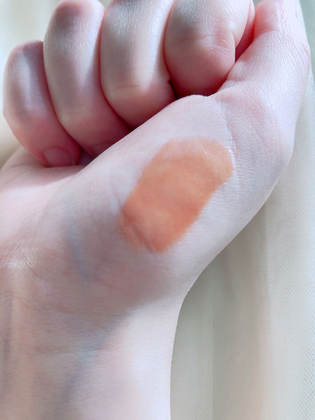 ハニーラスター r/ROAlív/リップグロスを使ったクチコミ(4枚目)