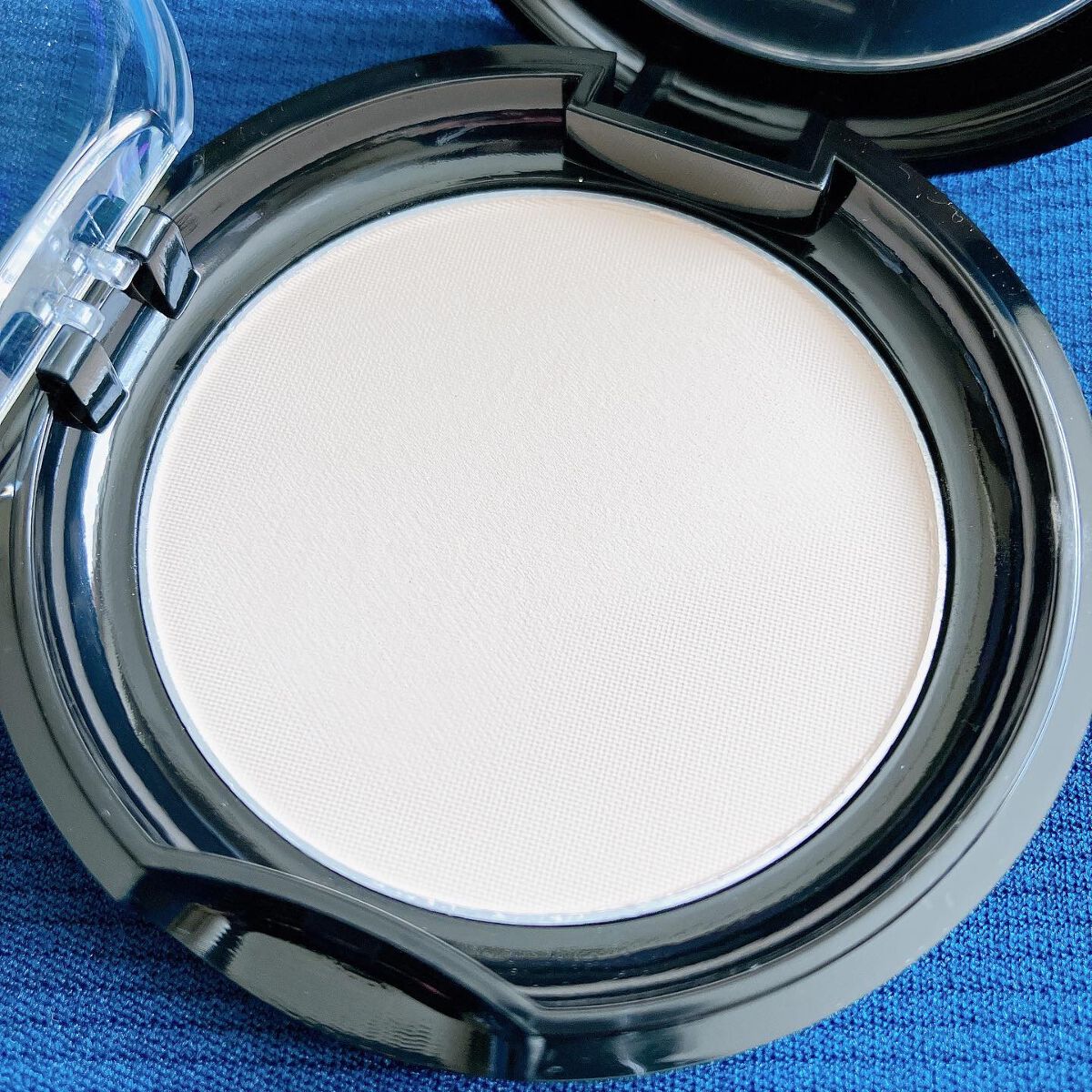 ブラーパウダーパクト/ABOUT TONE/プレストパウダーを使ったクチコミ(4枚目)