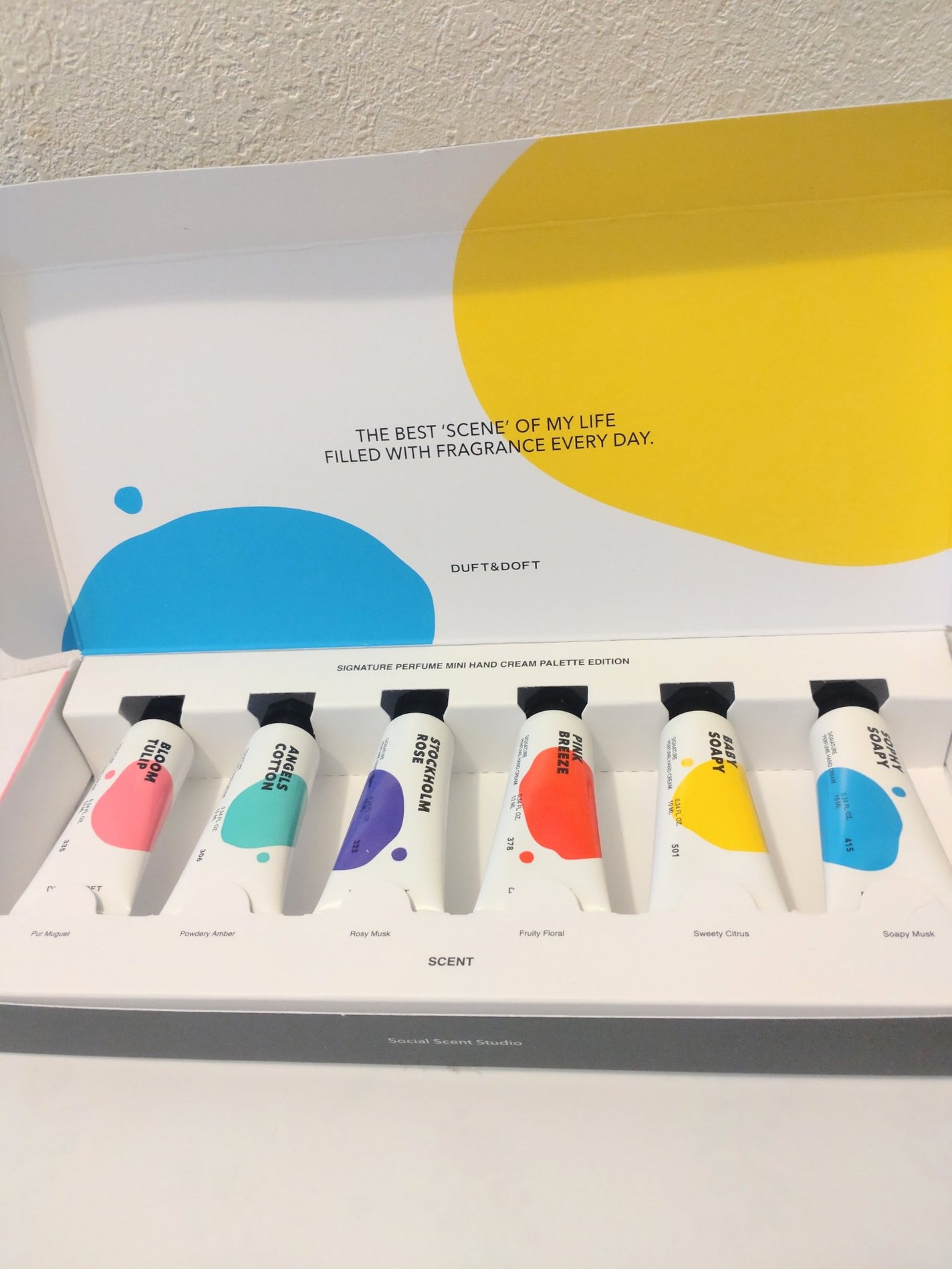 シグネチャーパフュームハンドクリームミニチュアギフトセット/DUFT&DOFT/ハンドクリームを使ったクチコミ(4枚目)
