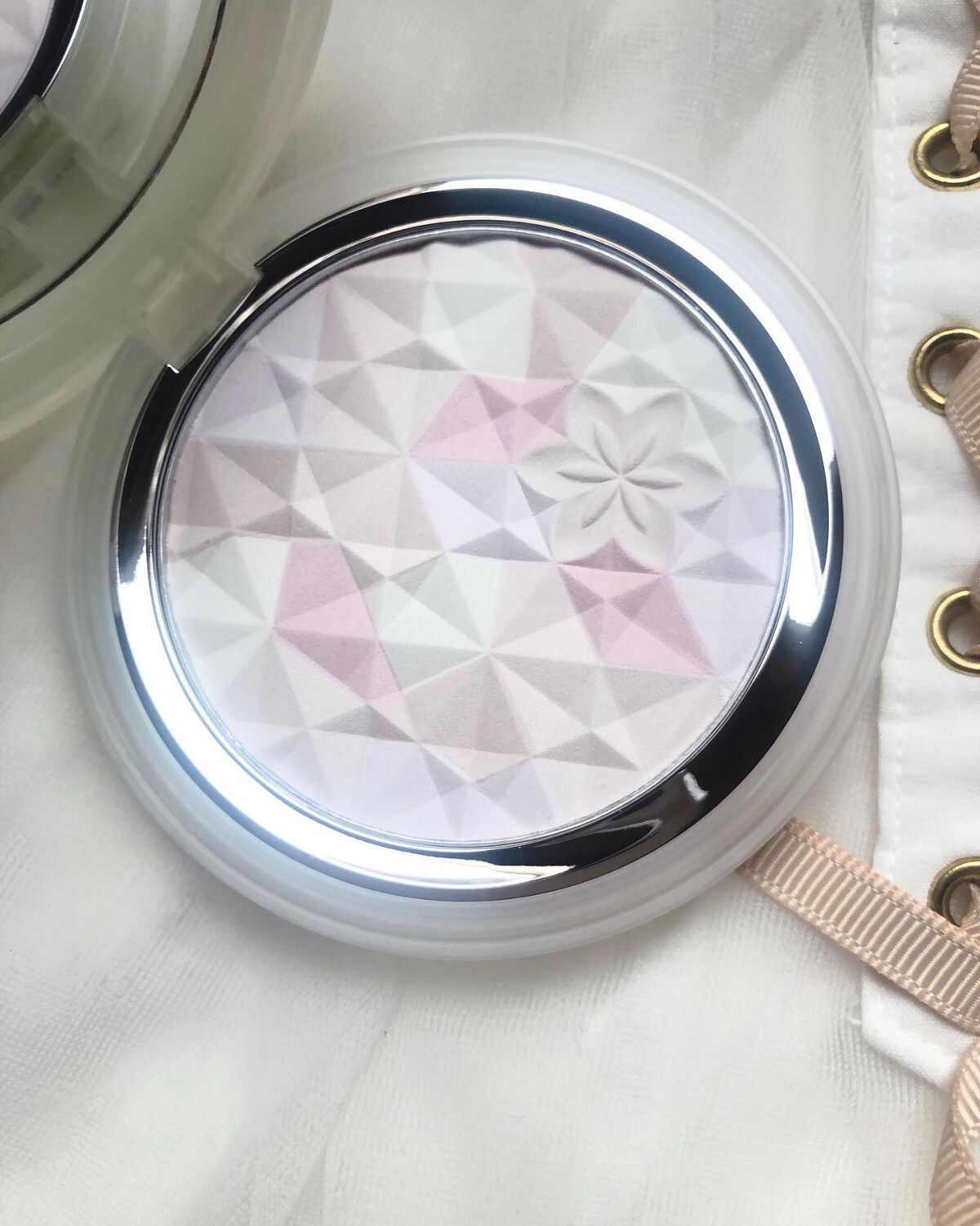 AQ オーラ リフレクター/DECORTÉ/プレストパウダーを使ったクチコミ(2枚目)