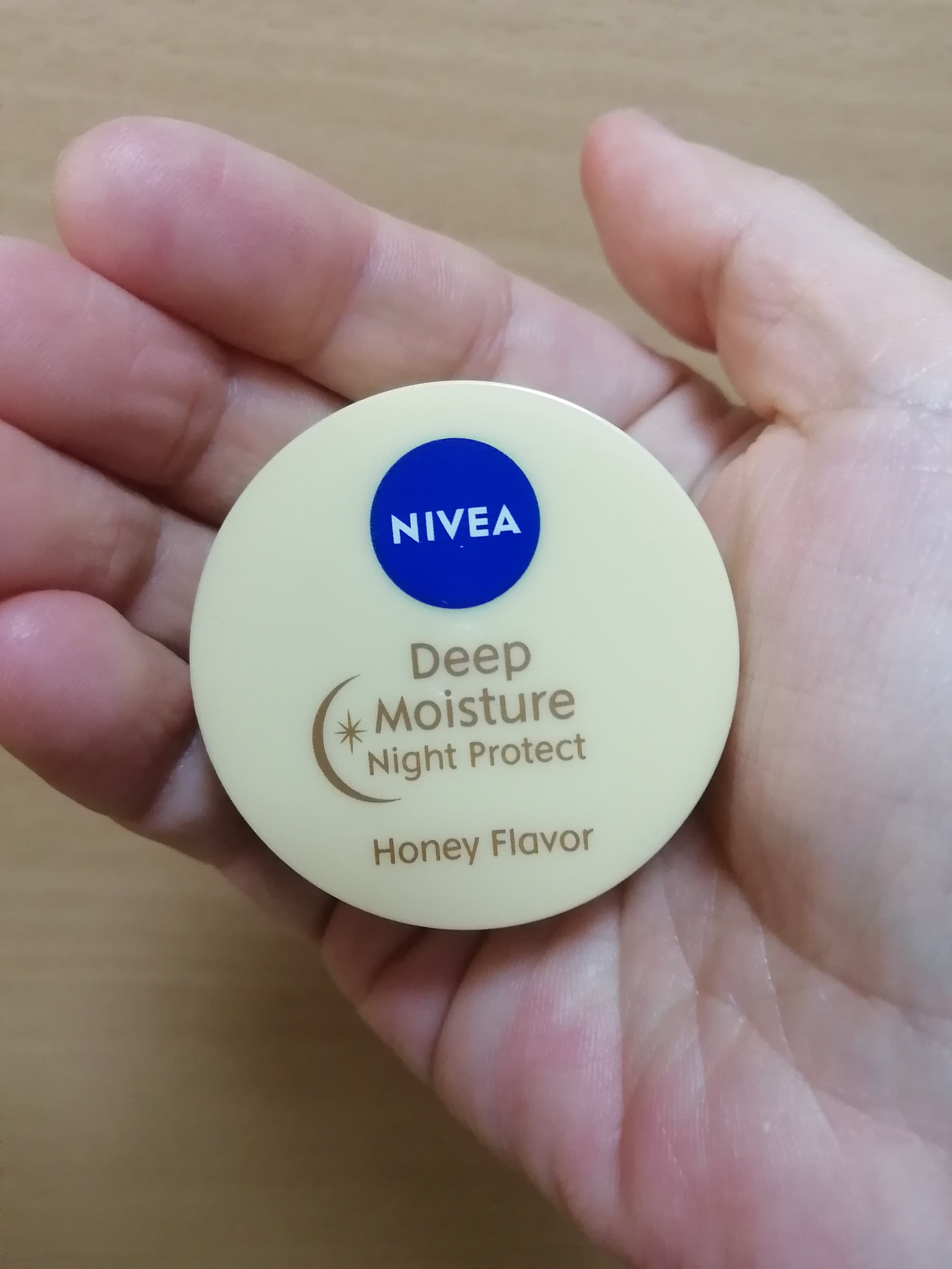 ディープモイスチャーナイトプロテクト はちみつの香り/ニベア/リップマスクを使ったクチコミ（3枚目）
