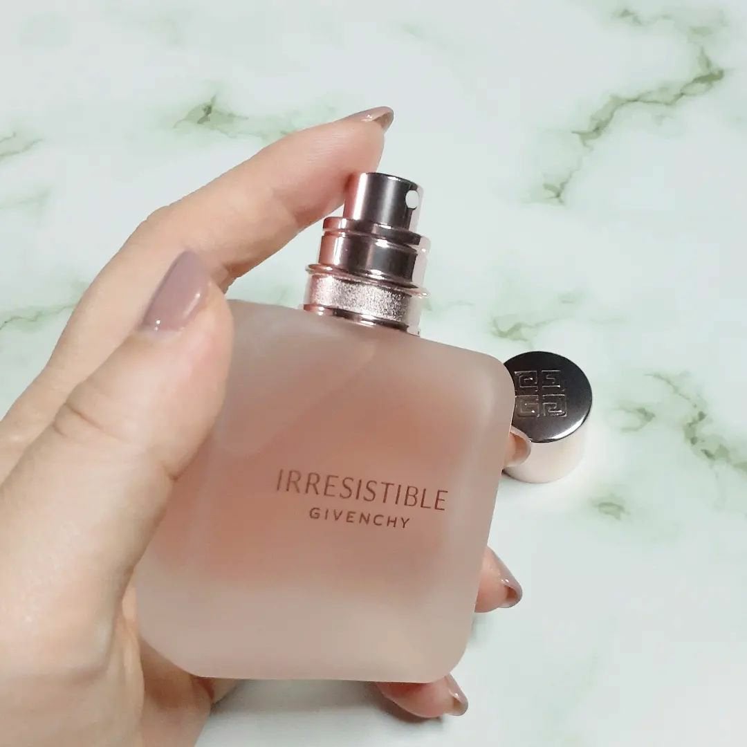 イレジスティブル ヘア ミスト/GIVENCHY/ヘアミストを使ったクチコミ(3枚目)