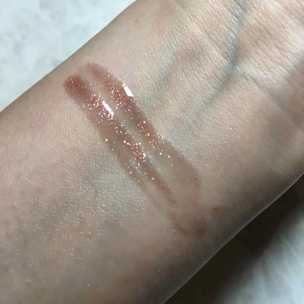 メスメリック ウェットリップオイル/CHICCA/リップグロスを使ったクチコミ(2枚目)