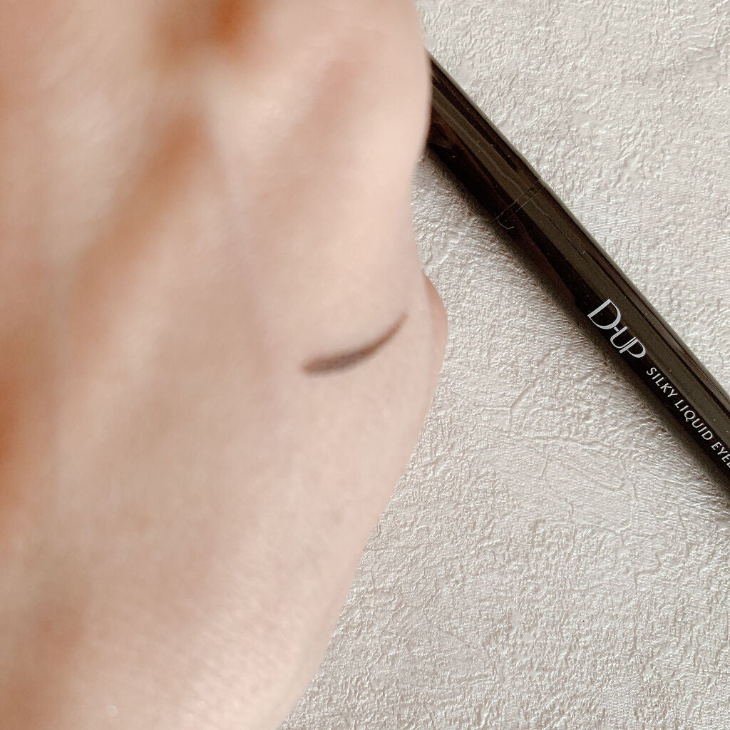 シルキーリキッドアイライナーWP/D-UP/リキッドアイライナーを使ったクチコミ(2枚目)