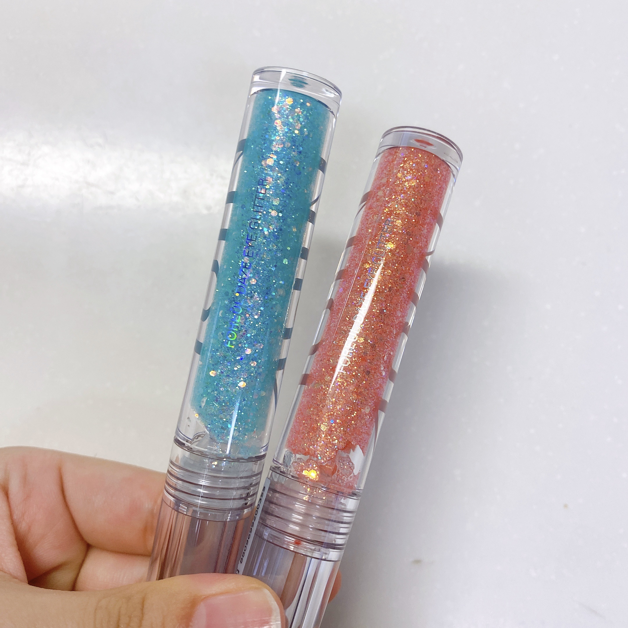 DAZE EYE GLITTER 02 CHAMPAGNE GOLD/4OIN /リキッドアイシャドウを使ったクチコミ（1枚目）